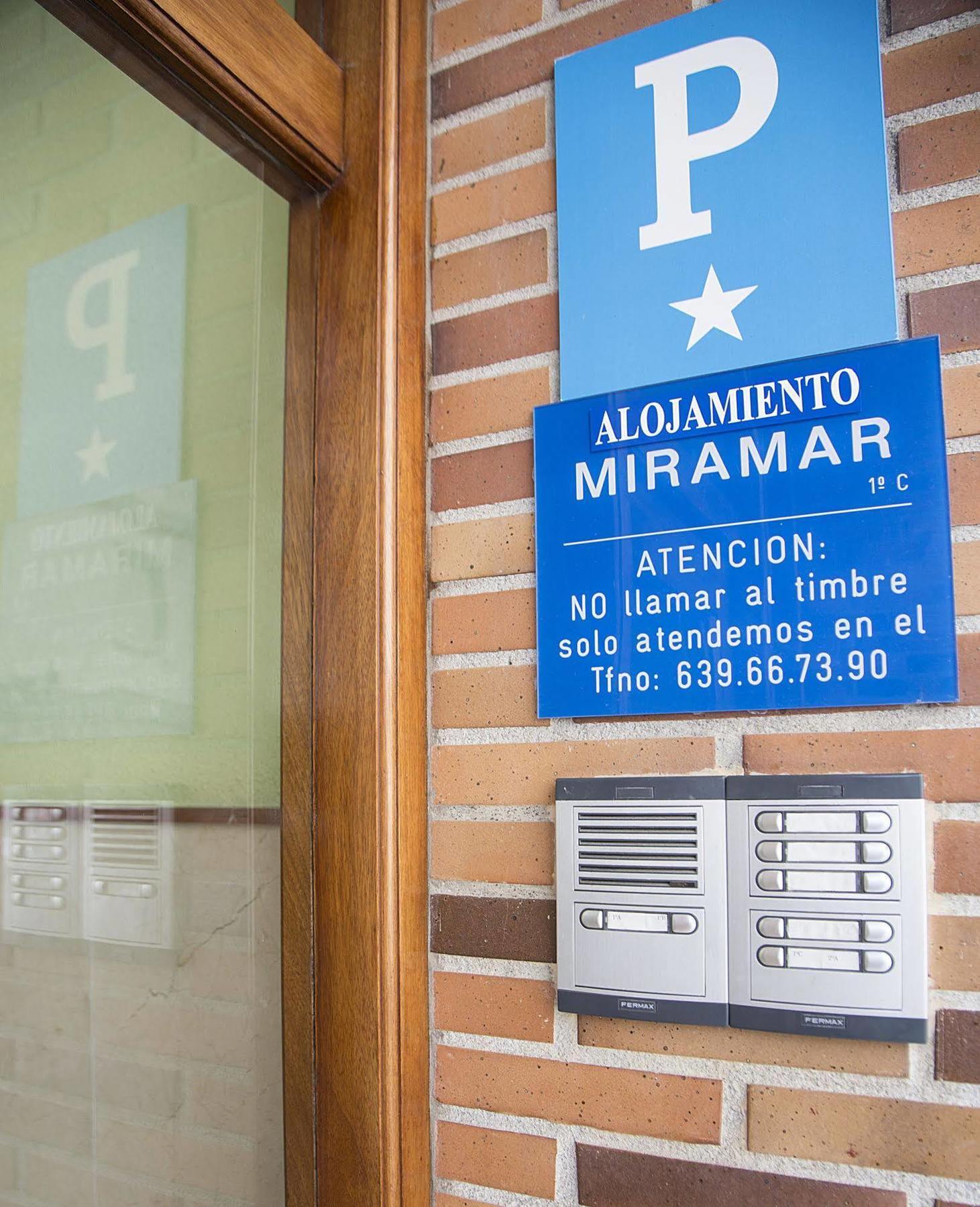 Alojamiento Miramar Santoña 外观 照片